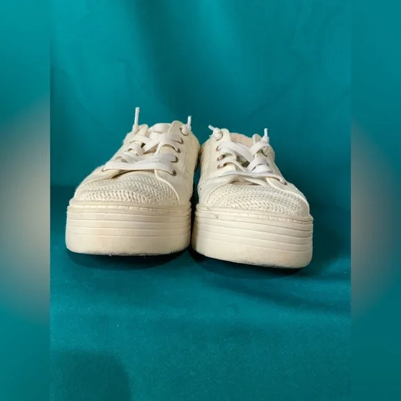 Roxy Women’s Sheilahh Cream 2.0 Platform Sneakers, Size 8.5 - Picture 3 of 4